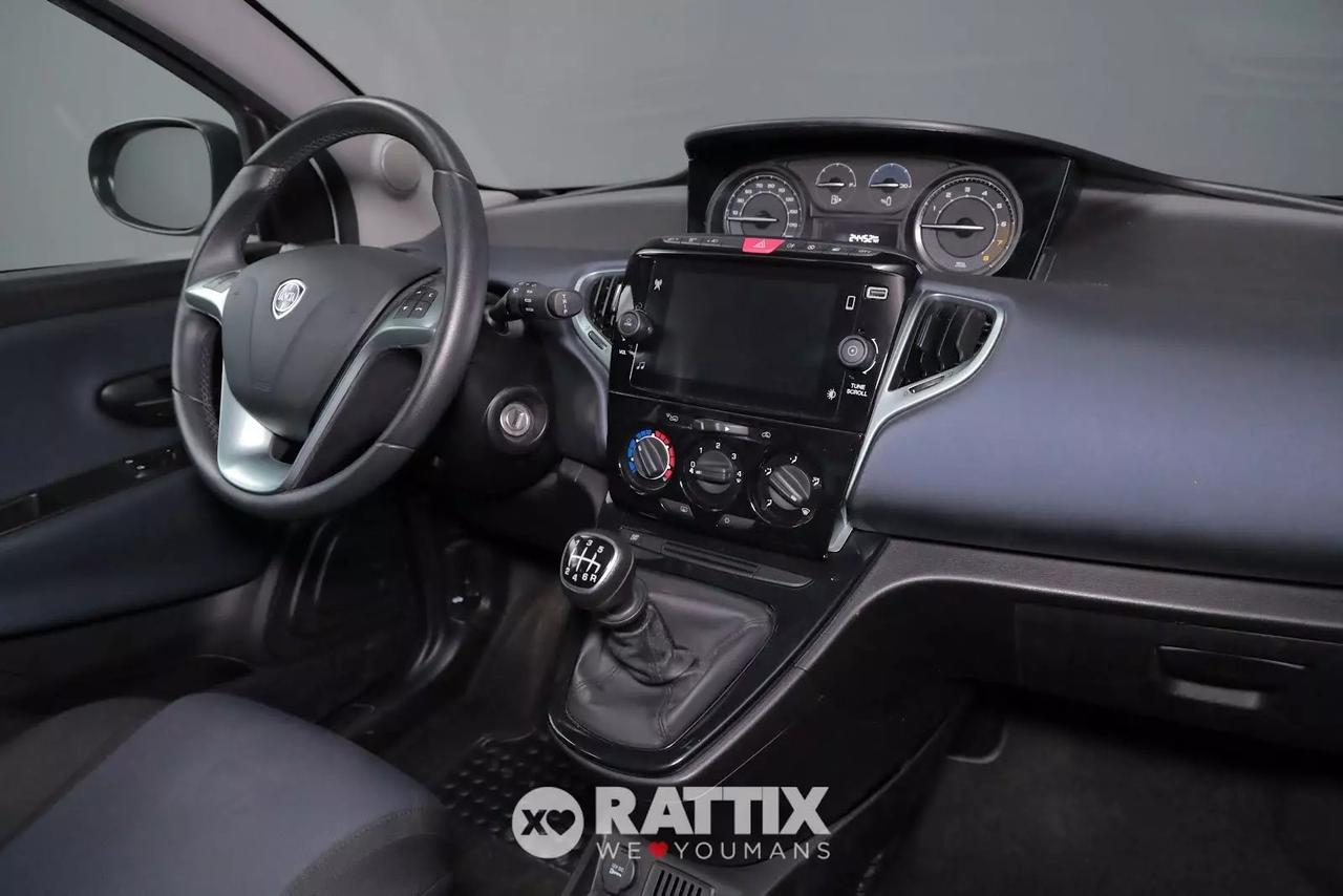 Lancia Ypsilon 1.0 Firefly Hybrid 70CV Platino
