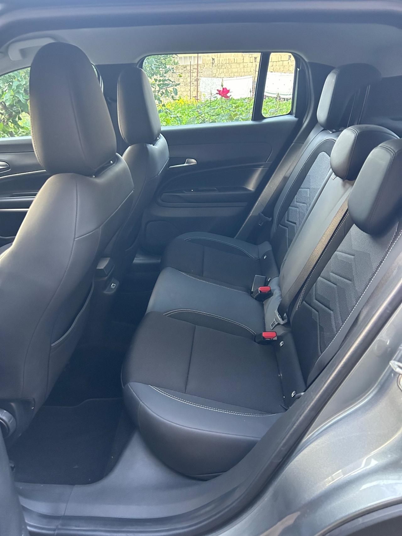 Jeep Avenger 1.2 Turbo 100 CV MHEV Altitude