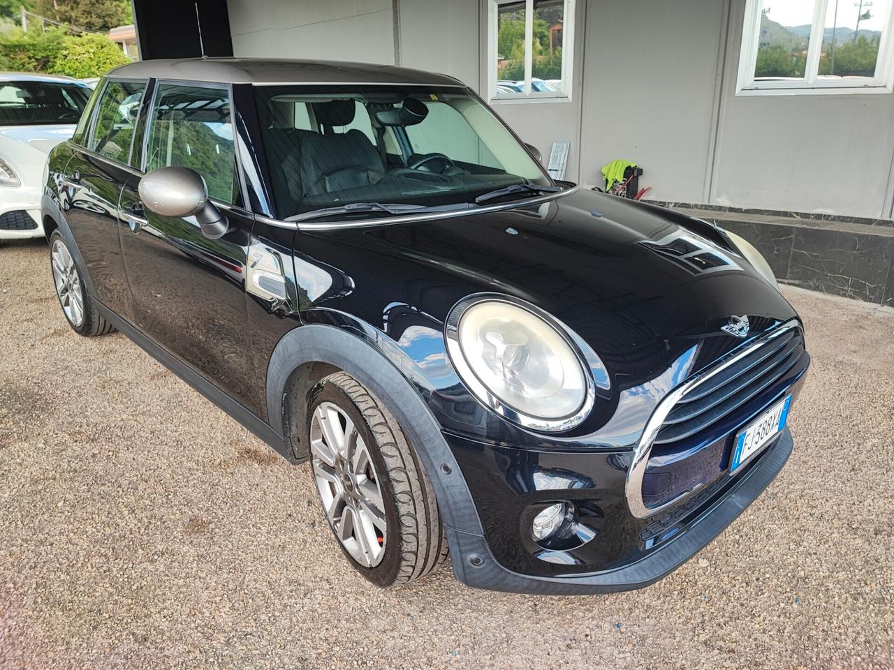 Mini 1.5 Cooper D 5 porte