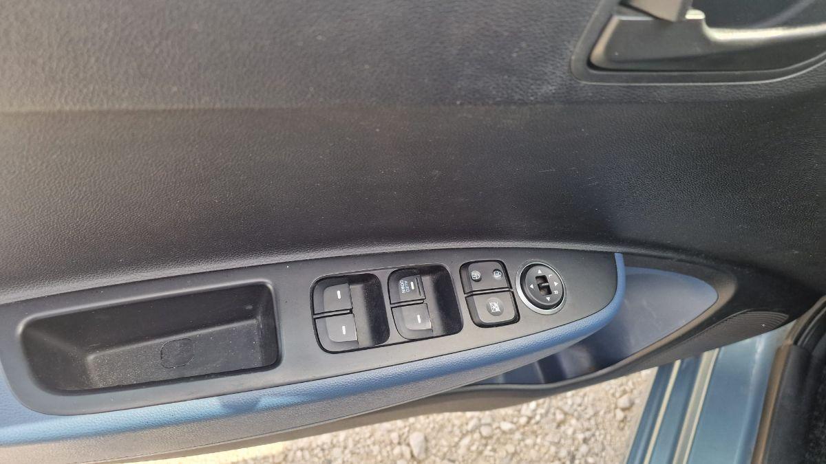 HYUNDAI - i10 - 1.0 MPI Sound Edition