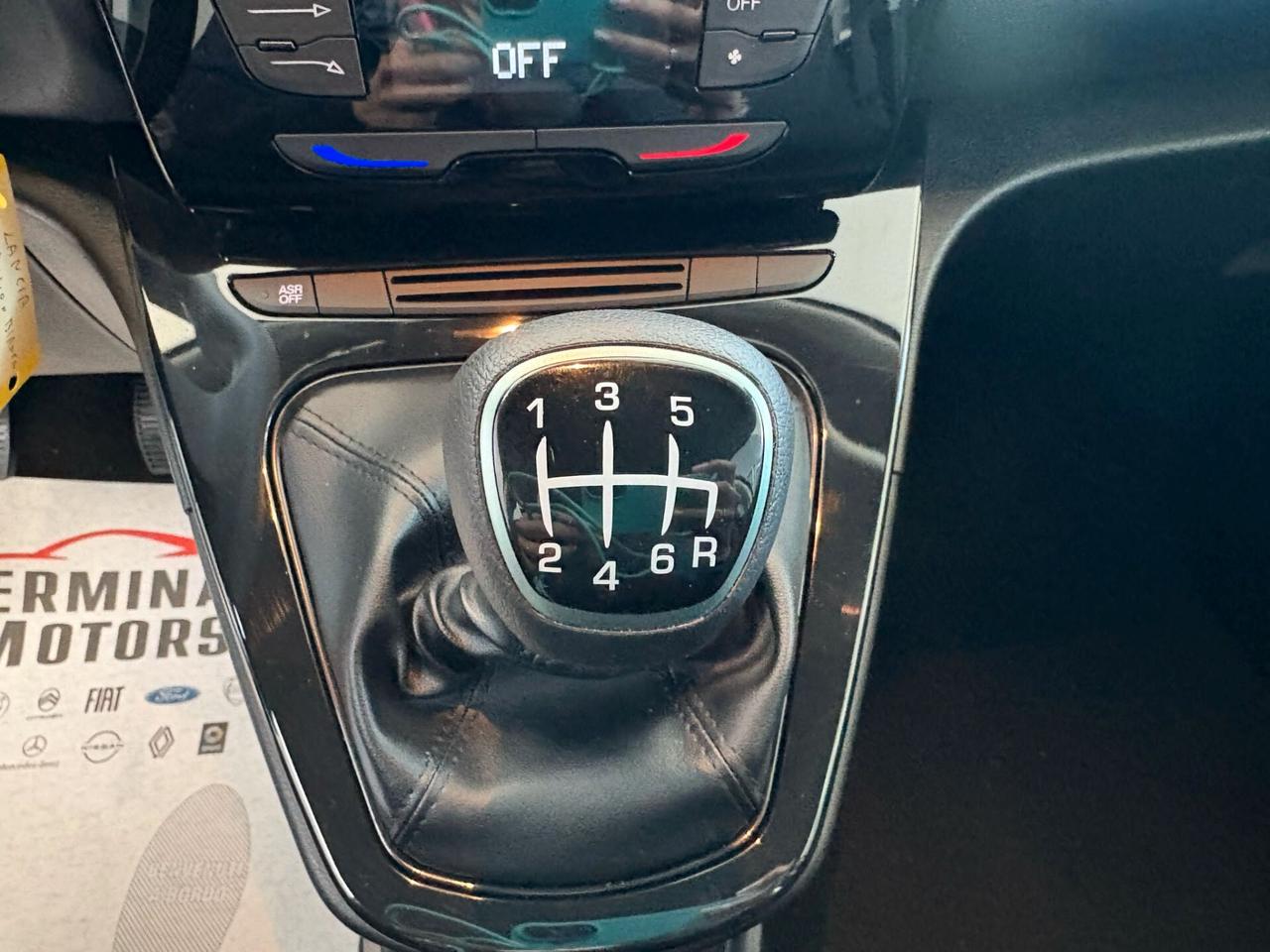 Lancia Ypsilon 1.0 FireFly 5 porte S&S Hybrid Oro