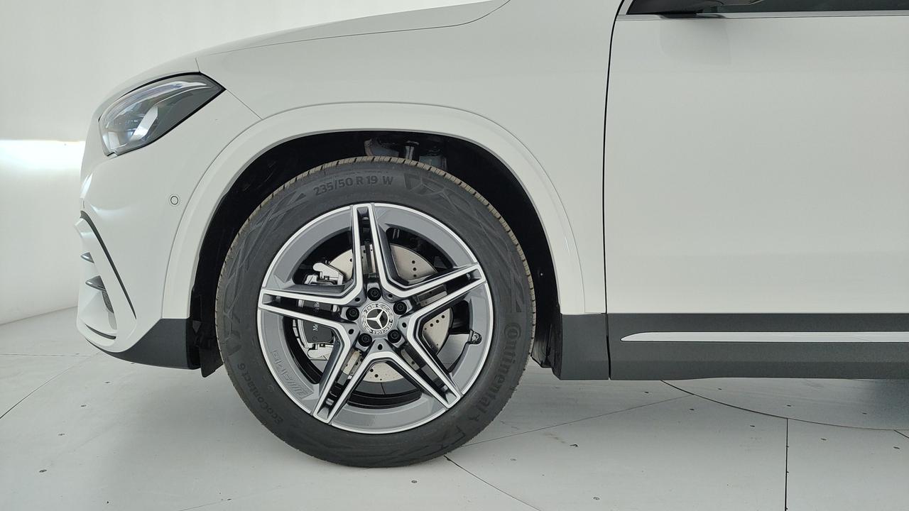 Mercedes-Benz GLA 200 d automatic