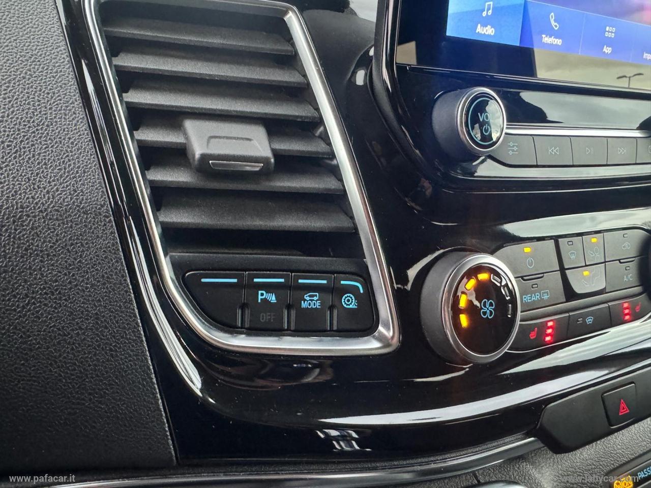 Tou.Cust. 320 2.0 EcoB 130 MHEV PC Tit.