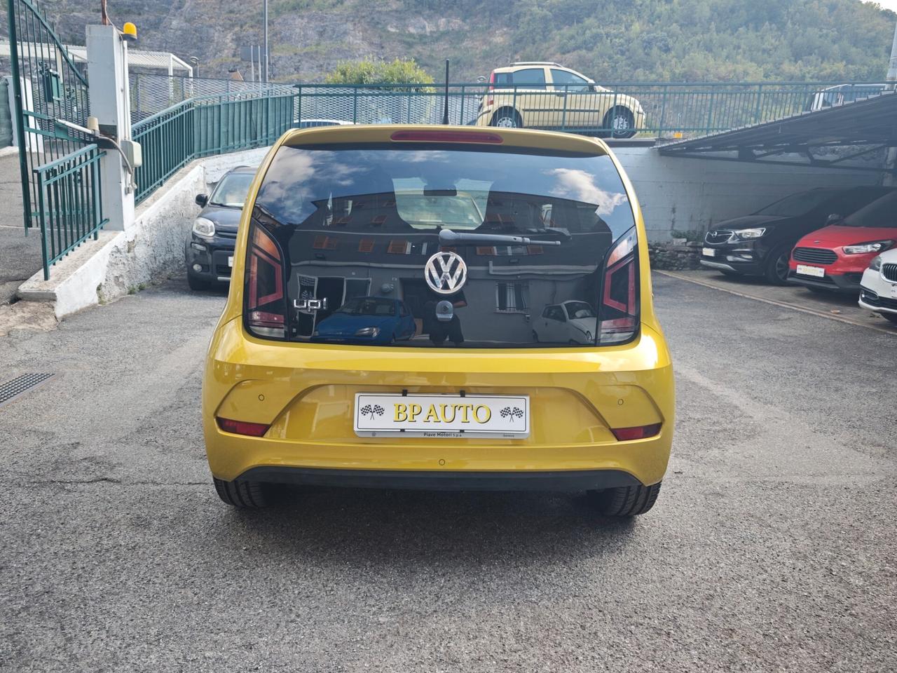 Volkswagen up! HIGH