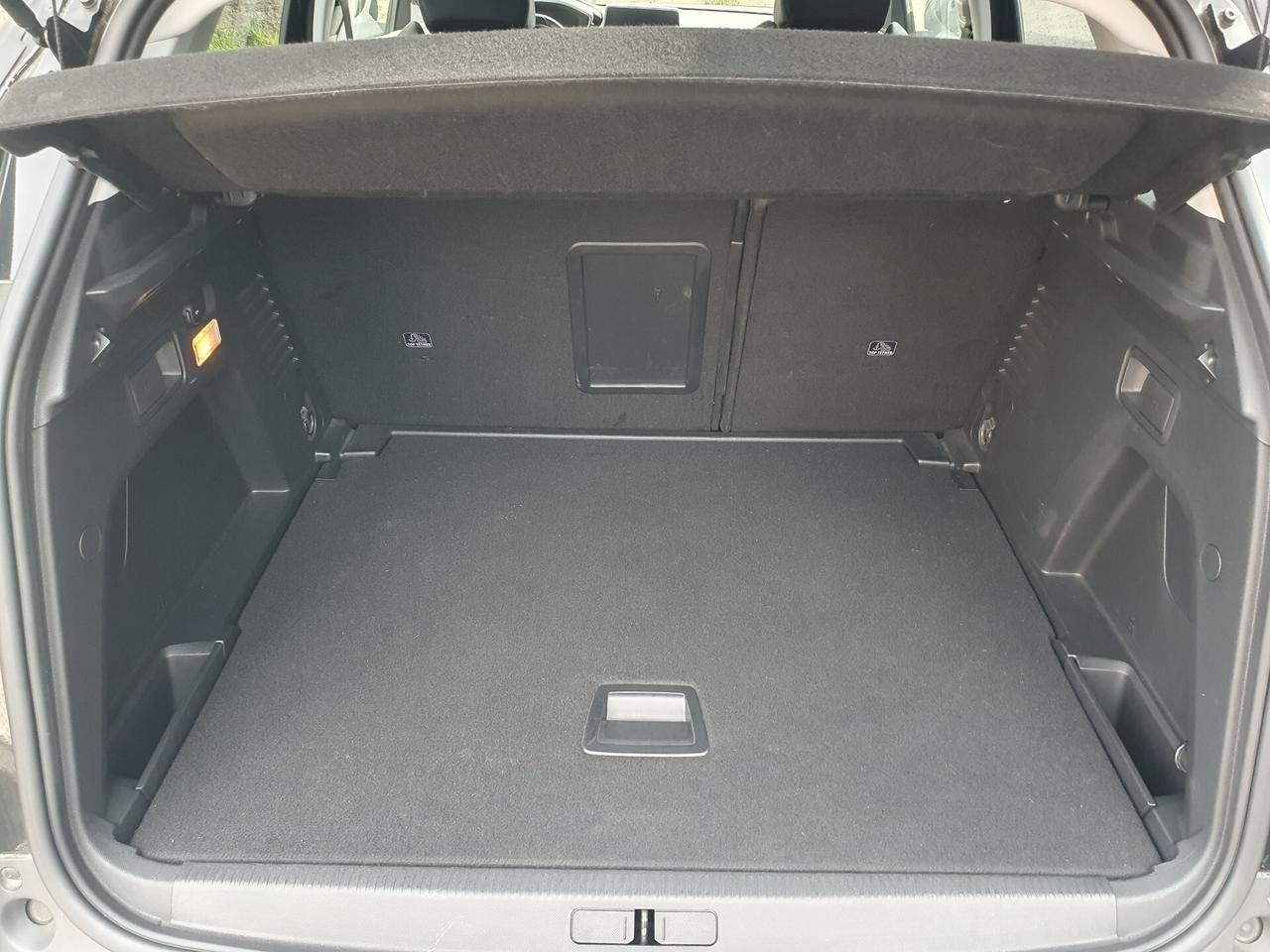 Peugeot 3008 BlueHDi 130 CV Allure Euro 6 D-Temp