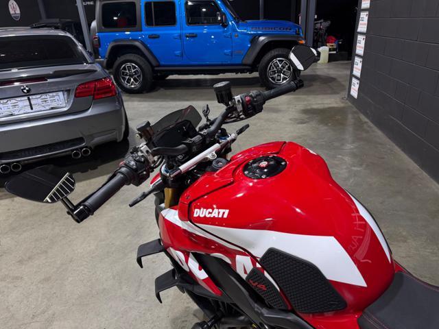 DUCATI Streetfighter V4 V4S AKRAPOVIC CARBONIO POWERPARTS