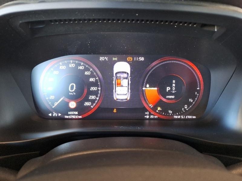 VOLVO XC40 T5 Plug-in Hybrid auto Recharge Inscription Expression