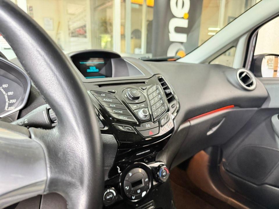 Ford Fiesta 1.4 5p. Bz.- GPL Titanium