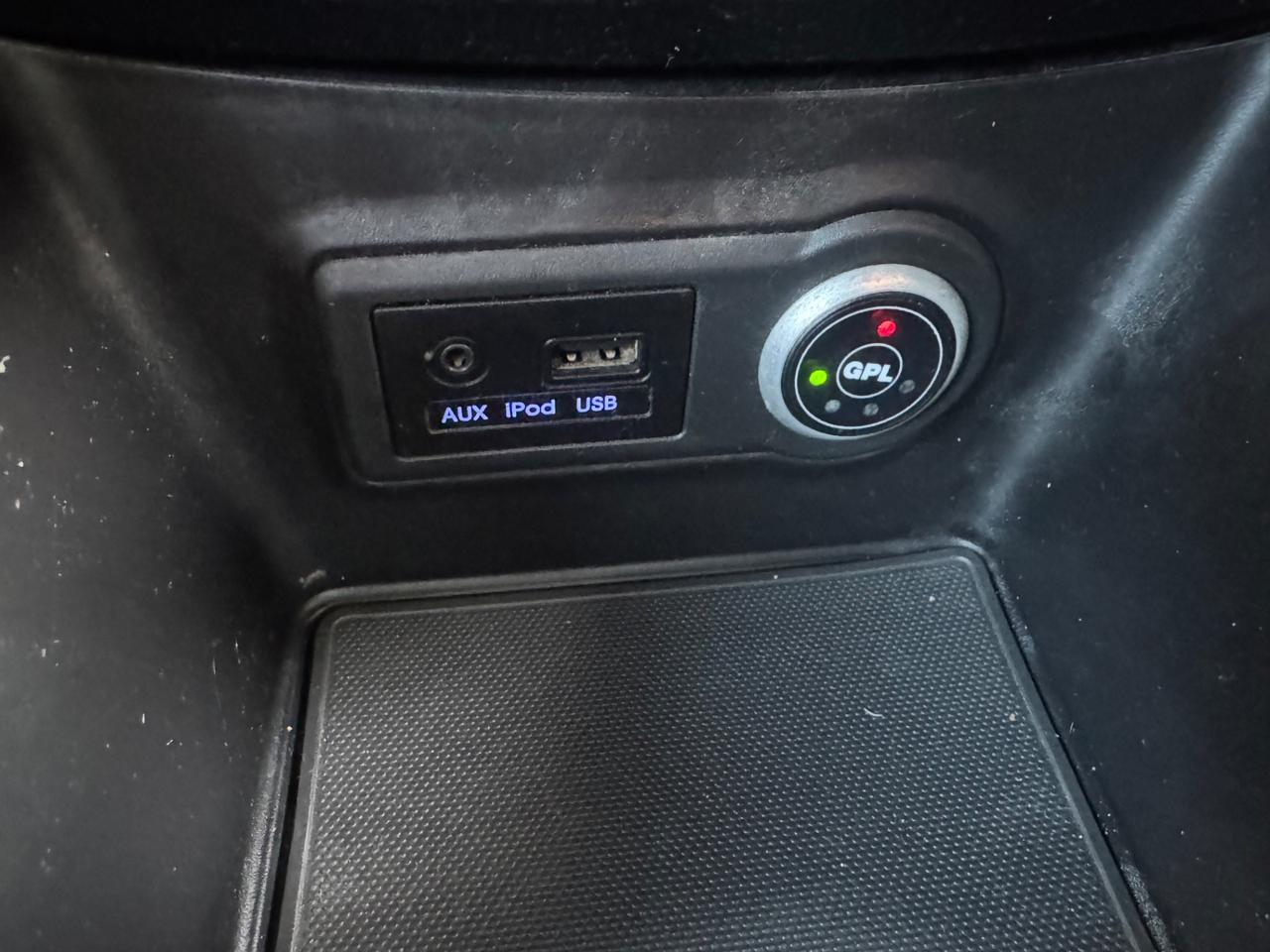 Hyundai iX20 1.4 90 CV neopaten garanzia 12 mesi