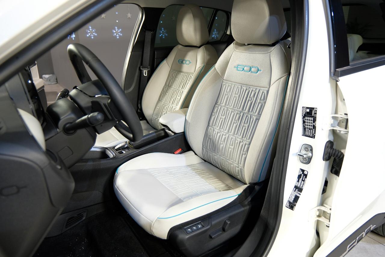 Fiat 600 Hybrid 100 CV DCT MHEV La Prima