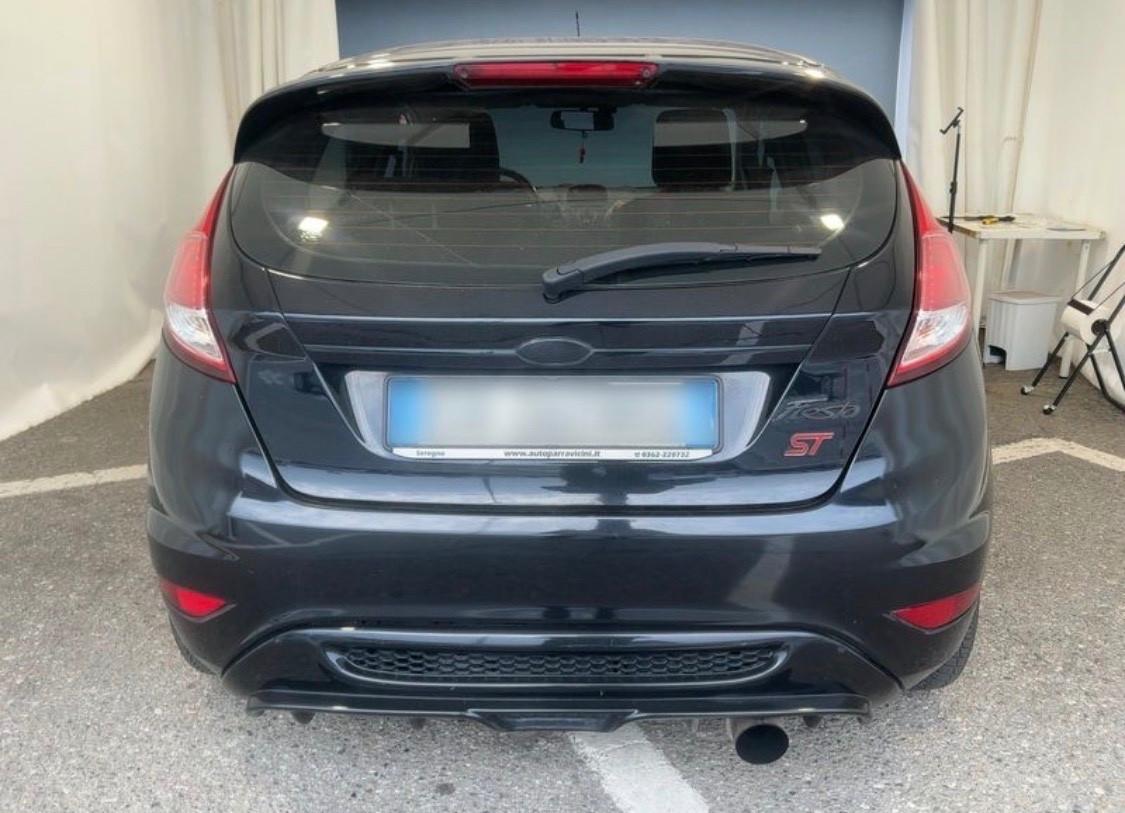 Ford Fiesta 1.5 TDCi 75CV 5 porte Titanium