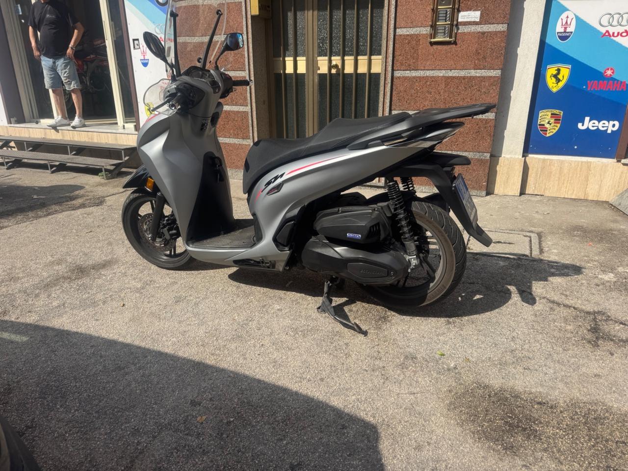 Honda SH 350 Sport