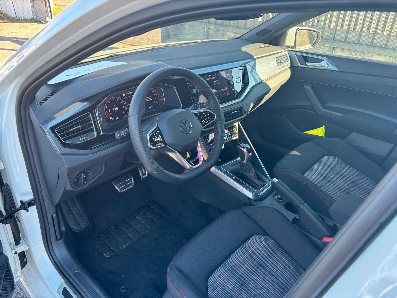 Volkswagen Polo 2.0 TSI DSG GTI