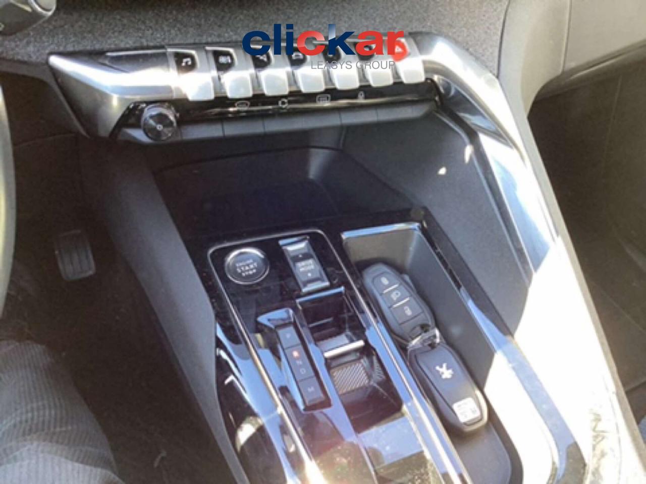 Peugeot 3008 1.5 HDi 130CV EAT8 ALLURE NAV+PEL+RCAM+LED+CRUISE