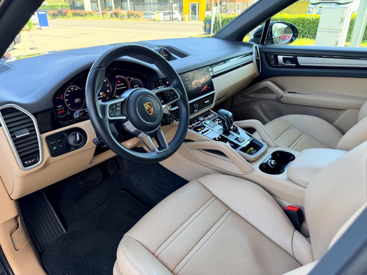 Porsche Cayenne Coupé 3.0 V6 E-Hybrid Platinum Edition