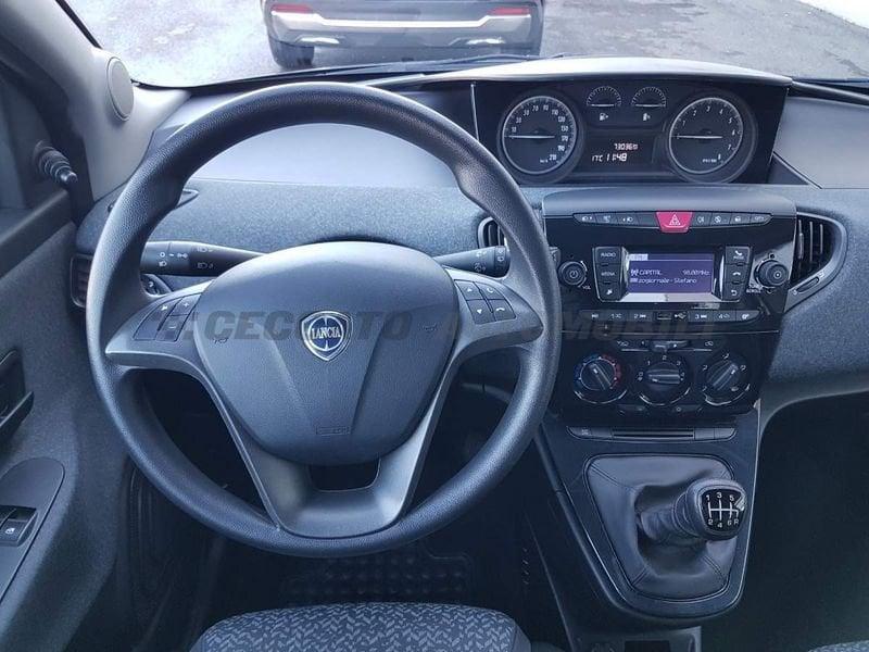 Lancia Ypsilon Ypsilon 1.0 firefly hybrid Silver s&s 70cv 5p.ti