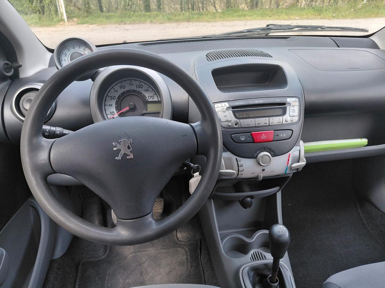 Peugeot 107 1.0 5 Porte (Neopatentati)