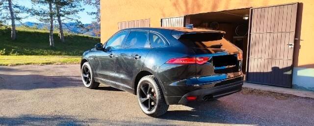 Jaguar F-Pace 2.0 D 180 CV AWD aut. R-Sport