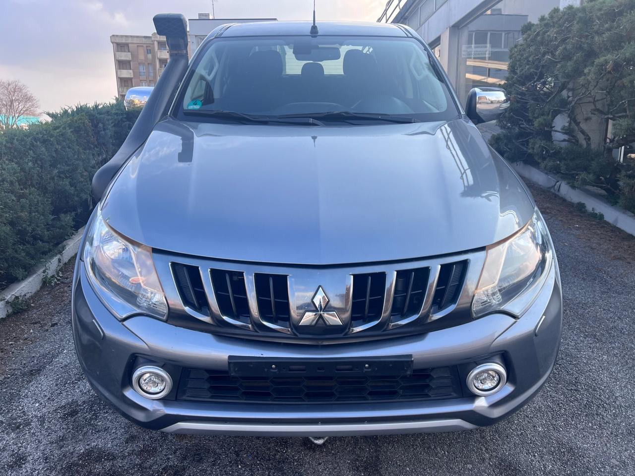 Mitsubishi L200 2.4 DI-D/181CV Double Cab Spartan Hp SDA Special Ed.