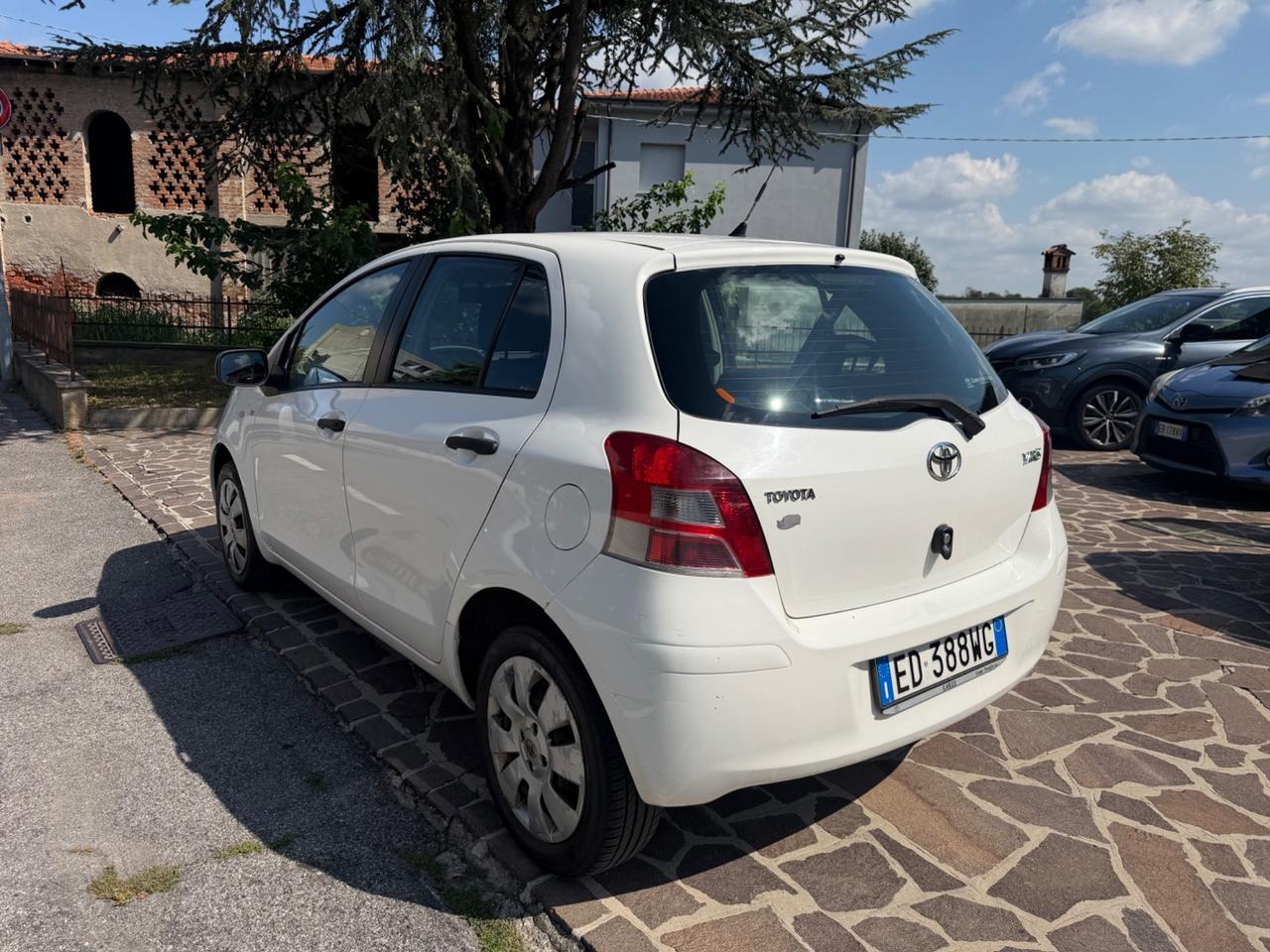 Toyota Yaris 1.0 5 porte Sol