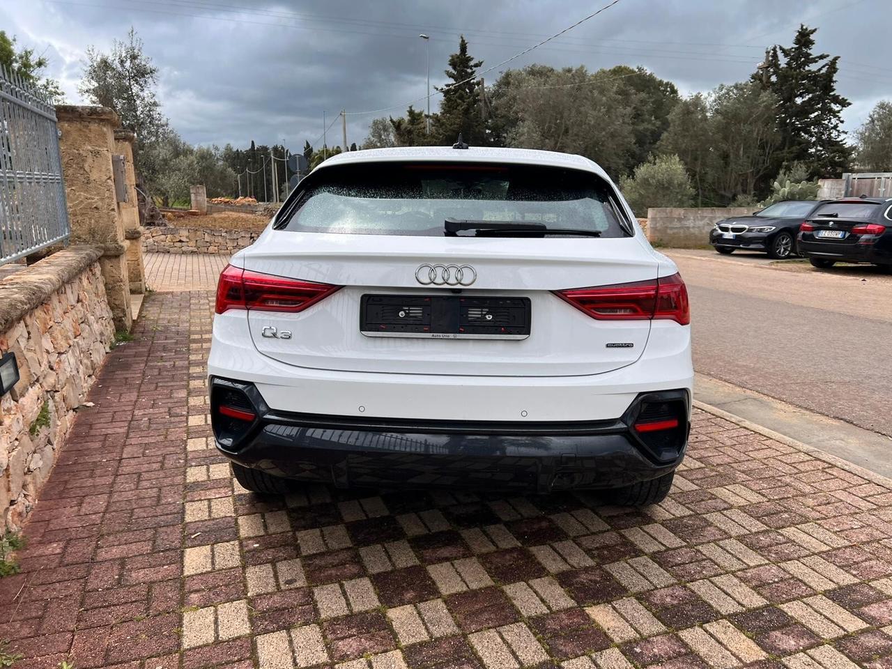 Audi Q3 40 TDI quattro S tronic Business Advanced