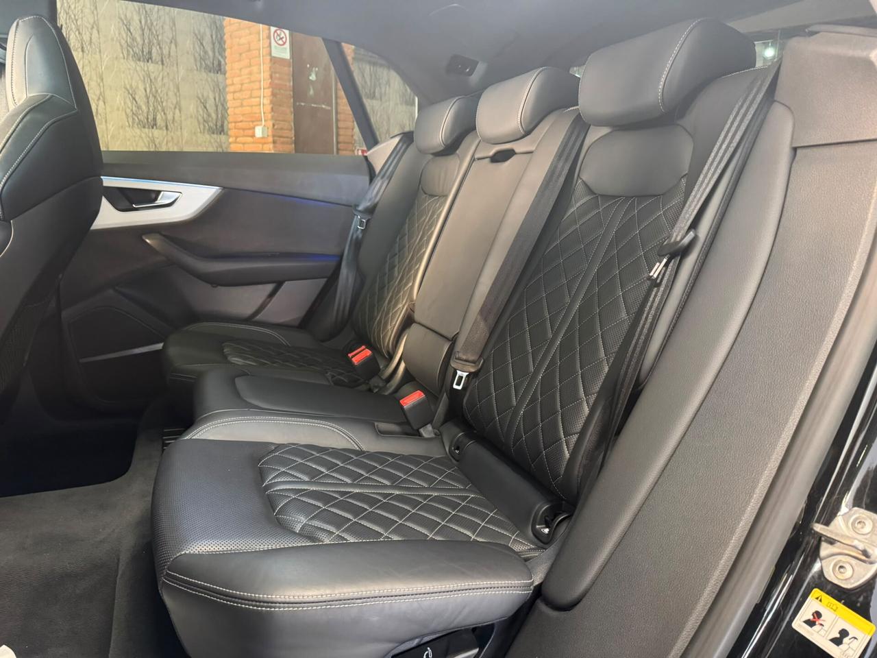 Audi Q8 SQ8 TFSI quattro tiptronic