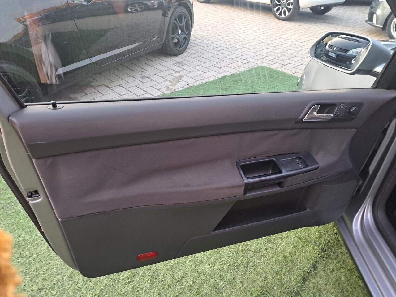 Volkswagen Polo 1.4/75CV / BENZ/ TETTO E SENSORI