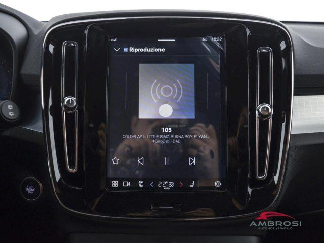 VOLVO XC40 B3 Mild hybrid Benzina Plus Dark