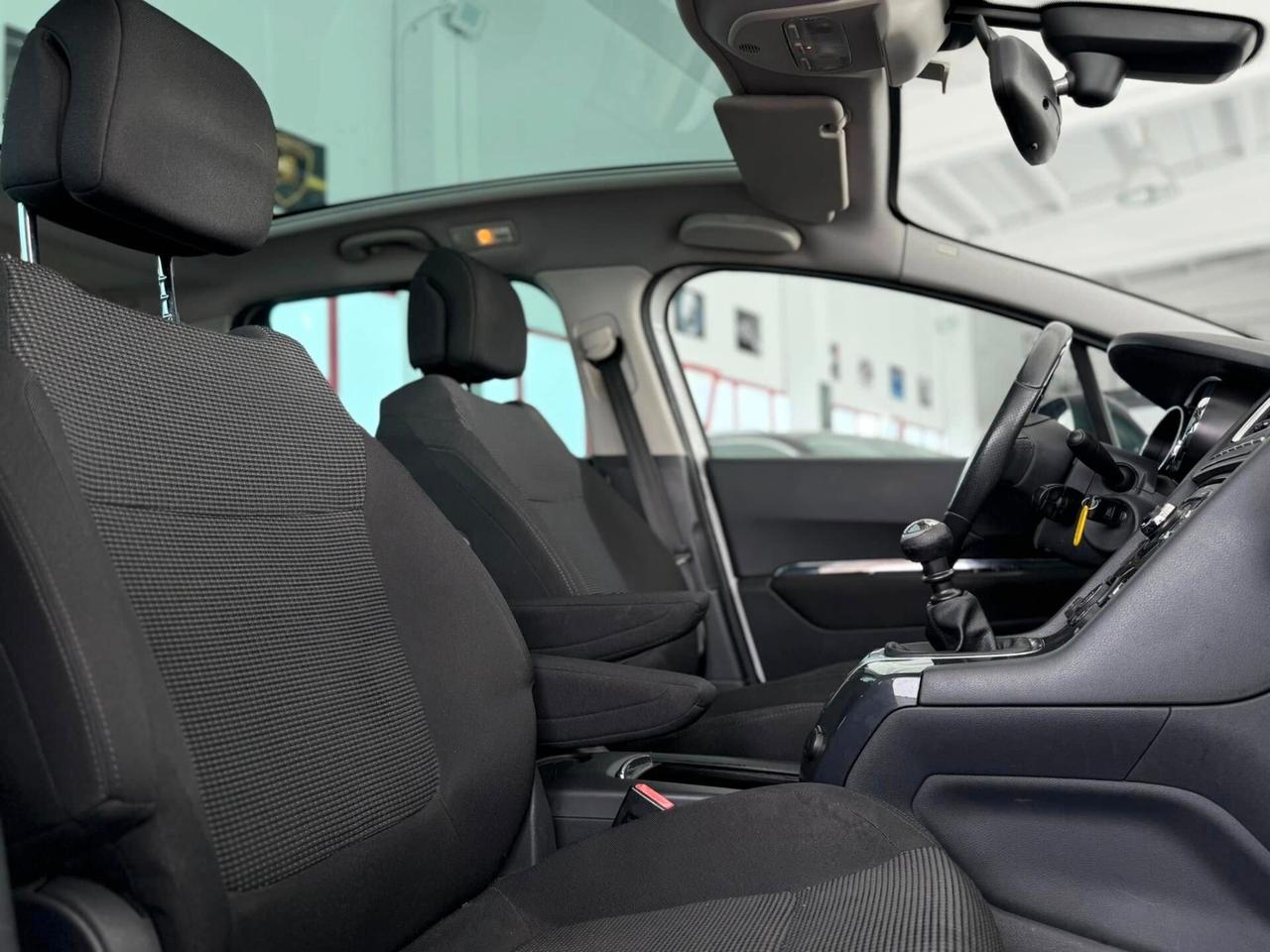 Peugeot 5008 2.0 HDI 150cv Allure 2011 5posti