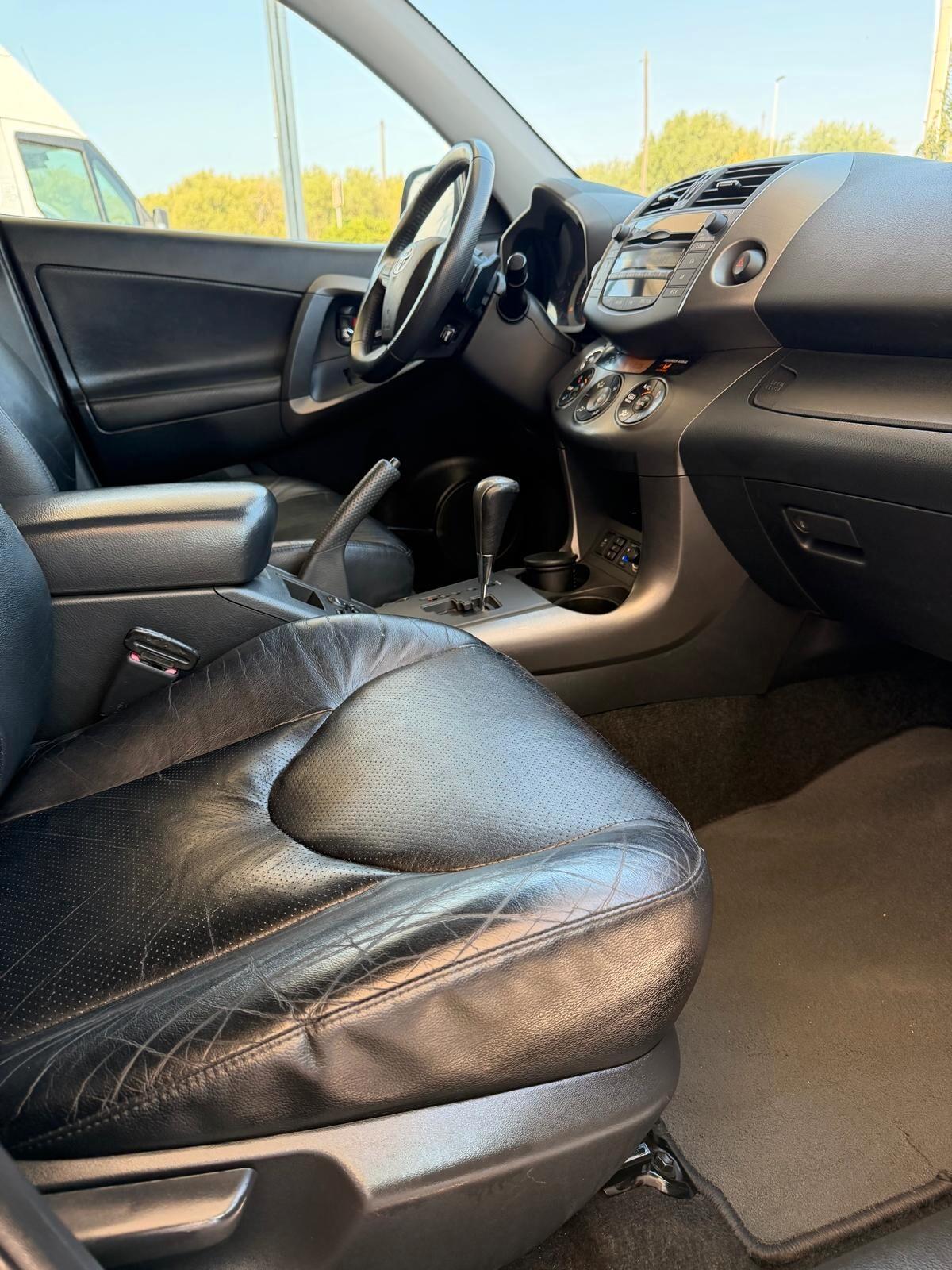 Toyota RAV 4 RAV4 Crossover 2.2 D-Cat A/T 150 CV Luxury