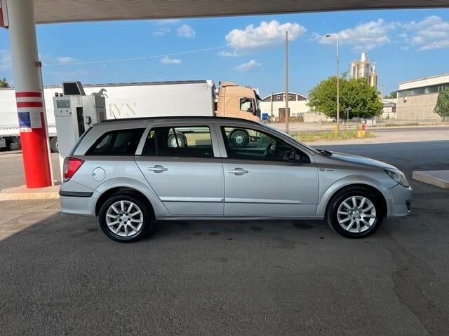 Opel Astra 1.4 16V Twinport Station Wagon Enjoy