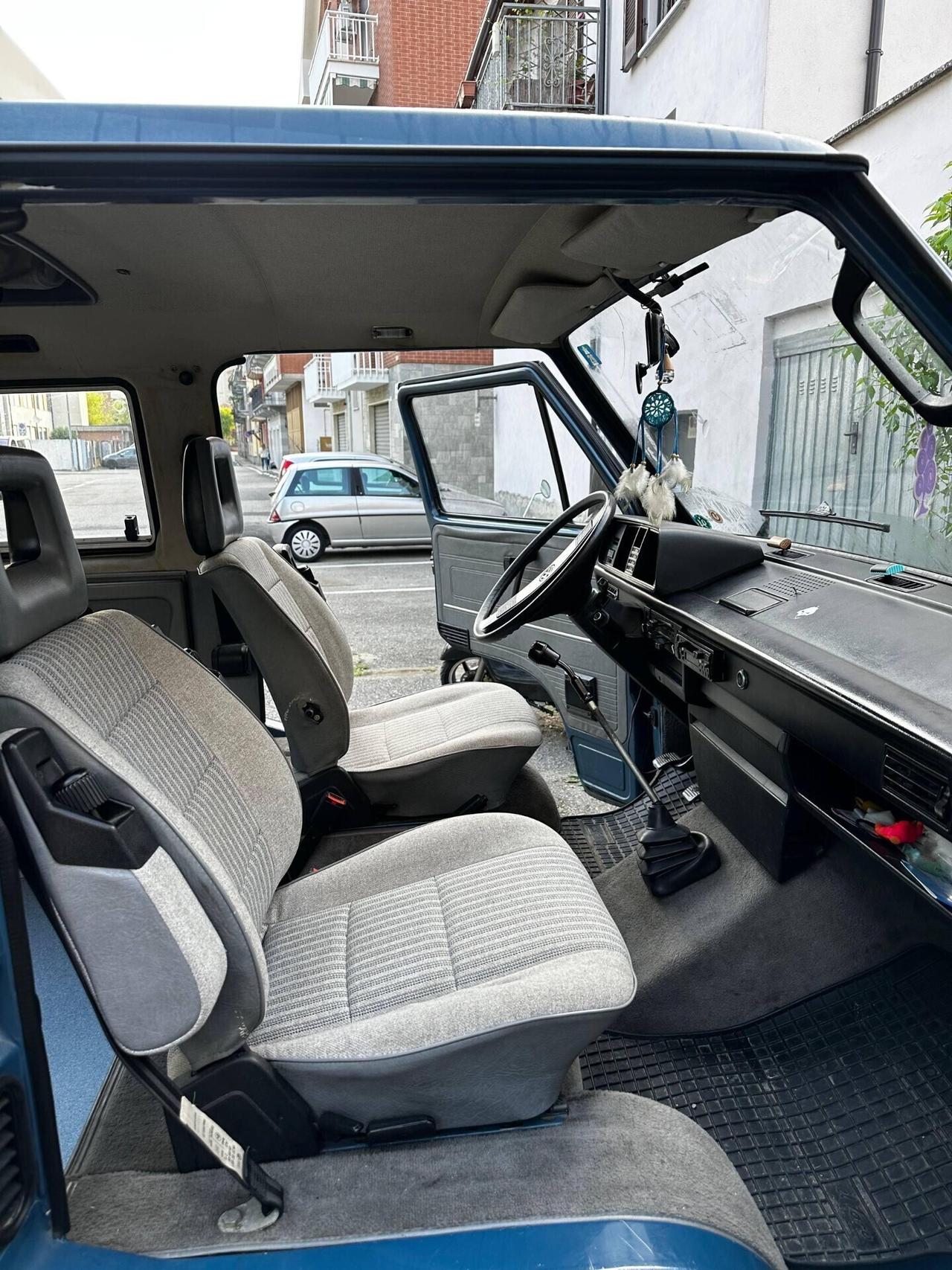 Volkswagen T3 MULTIVAN - 6 POSTI