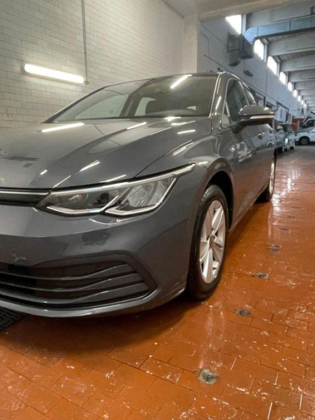 VOLKSWAGEN Golf 1.0 eTSI EVO DSG Life