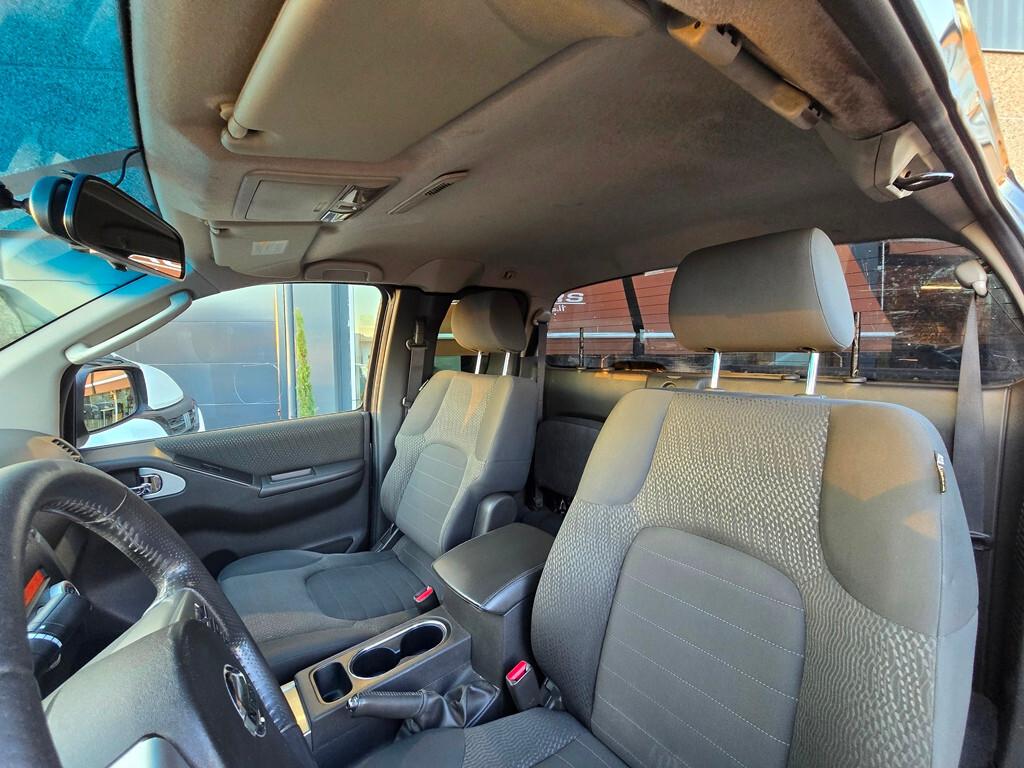 Nissan Navara 2.5 dCi 190CV King Cab LE DA VETRINA!