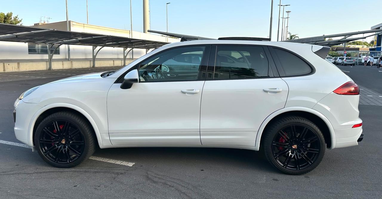 Porsche Cayenne 4.1 S Diesel 385CV Platinum Edition IPERFULL