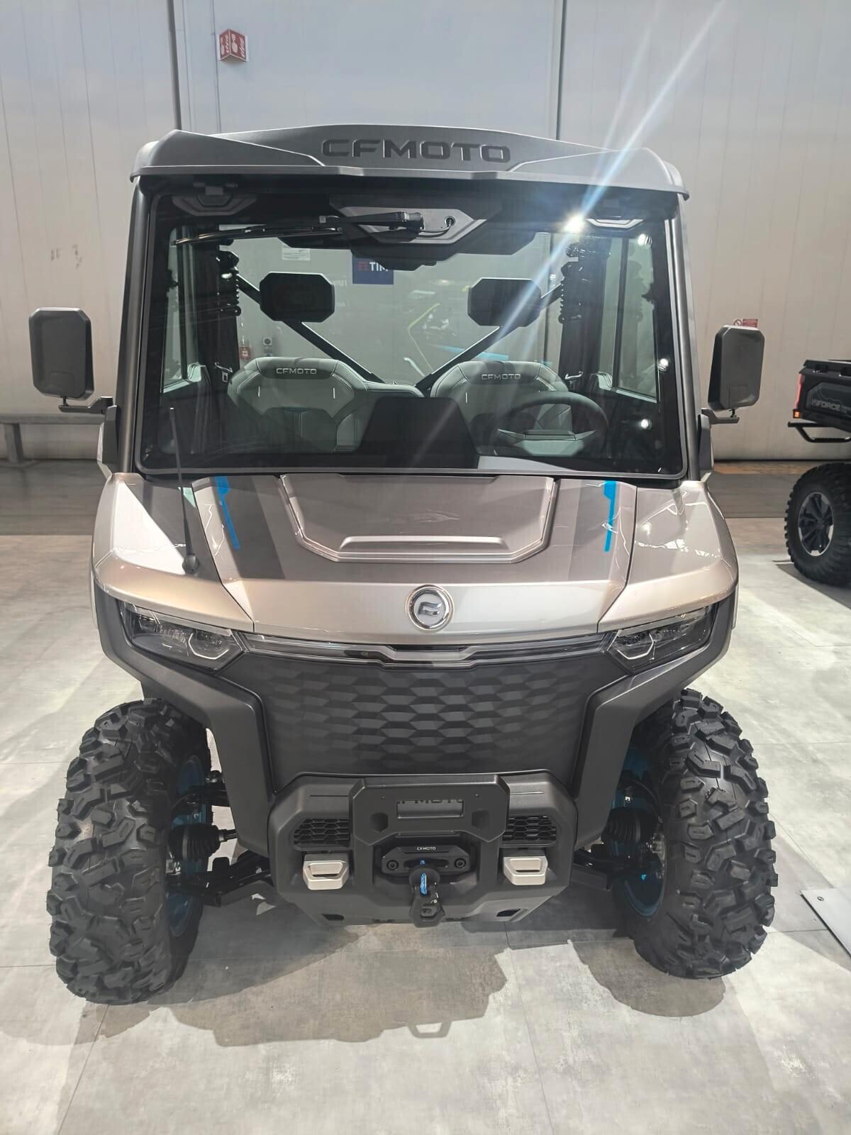 CFMOTO UFORCE u6 ev elettrico UTV CABINATO
