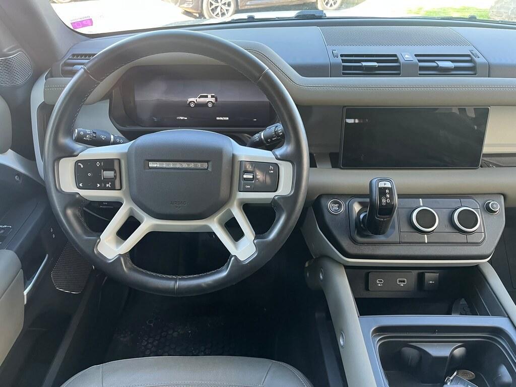 Land Rover Defender 90 Hard Top 3.0 I6 MHEV Commercial AWD Auto