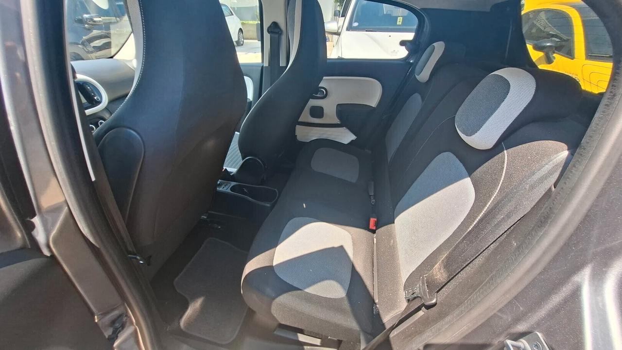 Renault Twingo TCe 90 CV EDC Intens