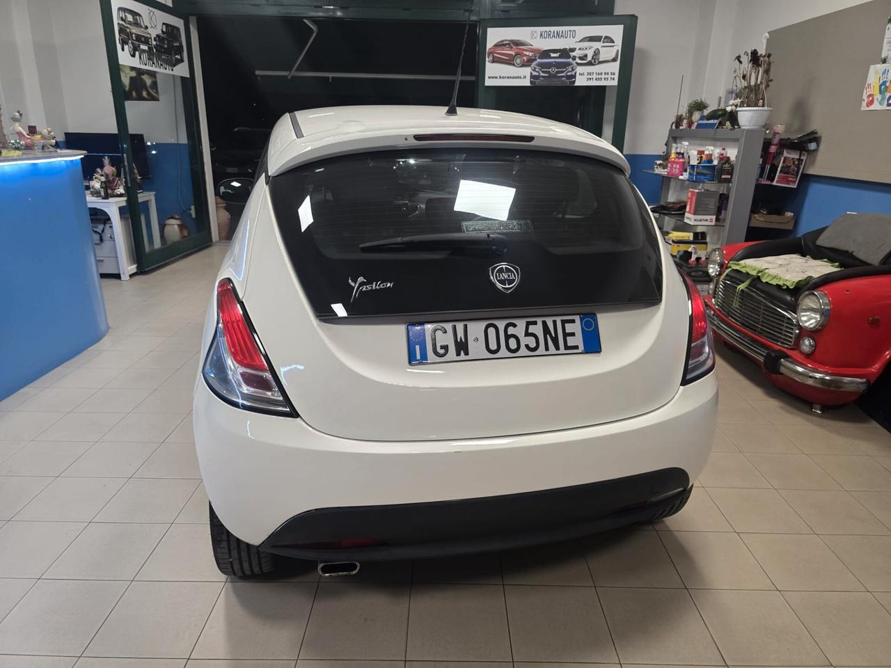 Lancia Ypsilon 1.2 69 CV 5 porte Platinum