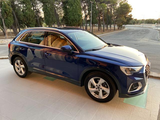 AUDI Q3 35 2.0 TDI S tronic Business Advanced COCKPIT