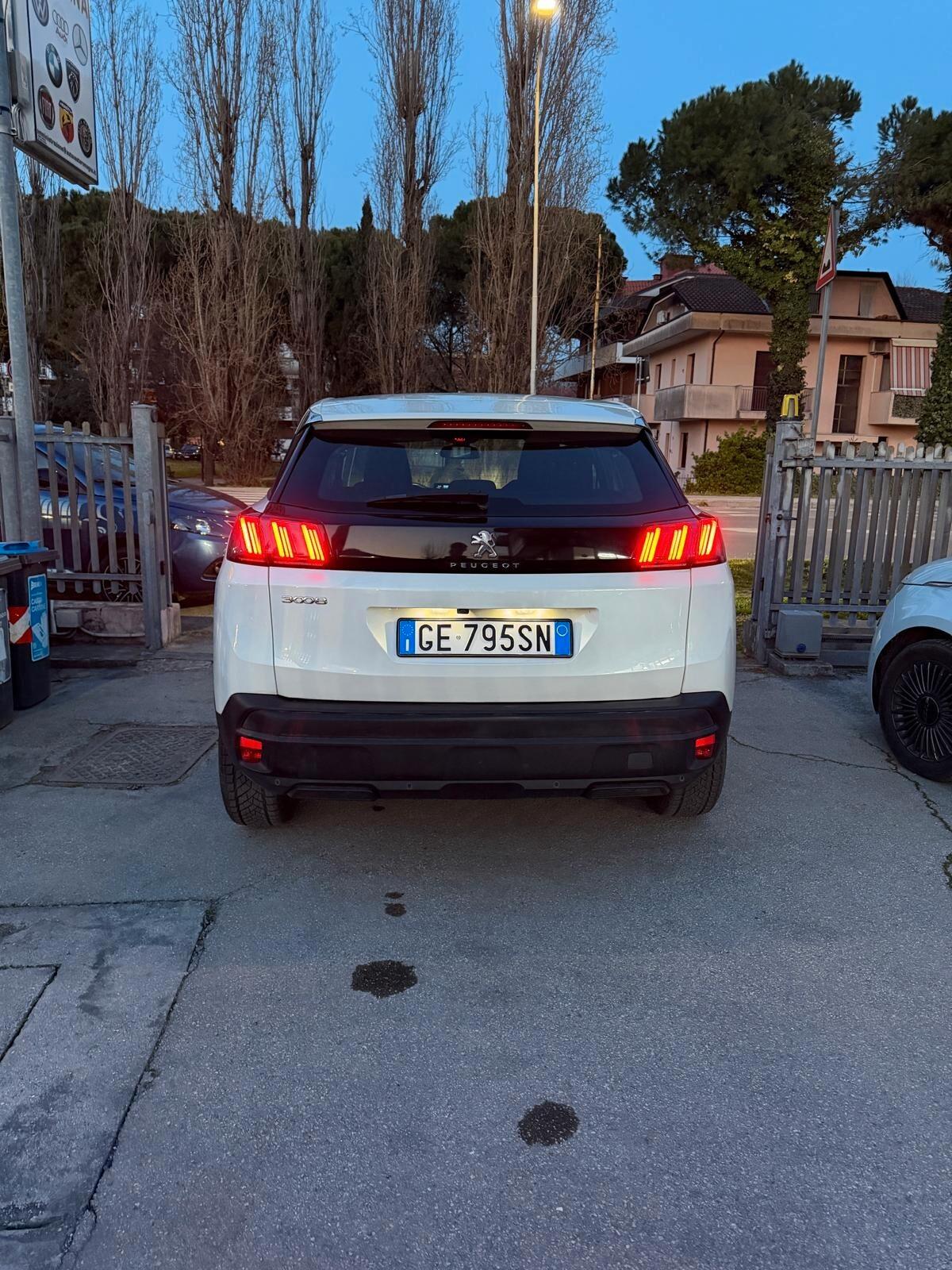 Peugeot 3008 BlueHDi 130 S&S EAT8 Active Business NESSUN VINCOLO