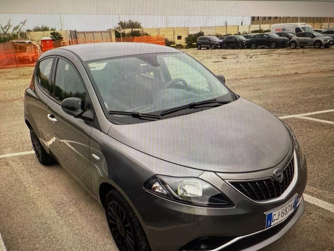 Lancia Ypsilon 1.0 FireFly 5 porte S&S Hybrid Ecochic Gold