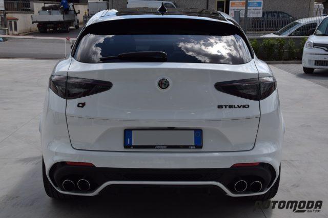 ALFA ROMEO Stelvio 2.9 V6 510CV AT8 Quadrifoglio