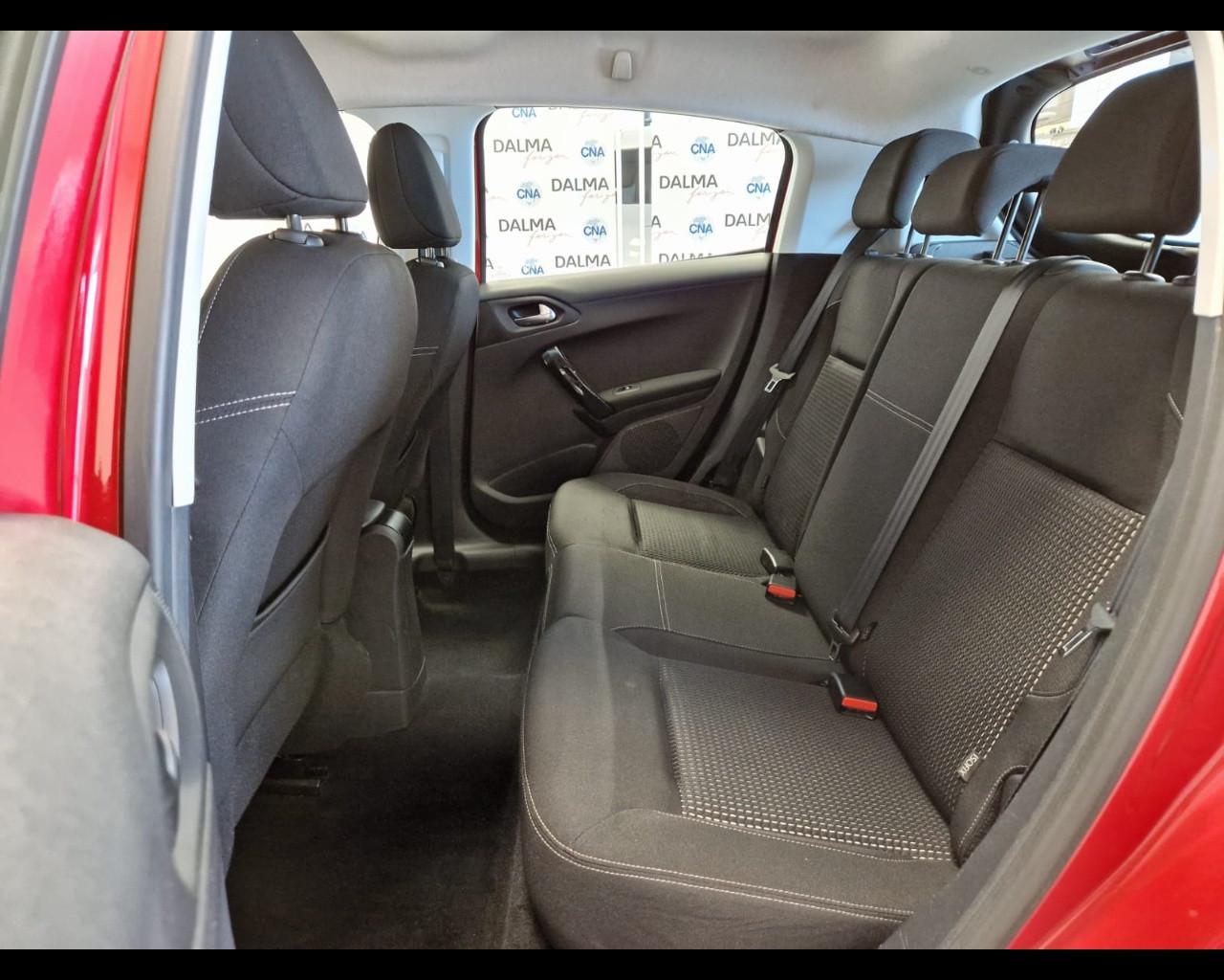 PEUGEOT 208 - 208 5p 1.2 puretech Allure 82cv