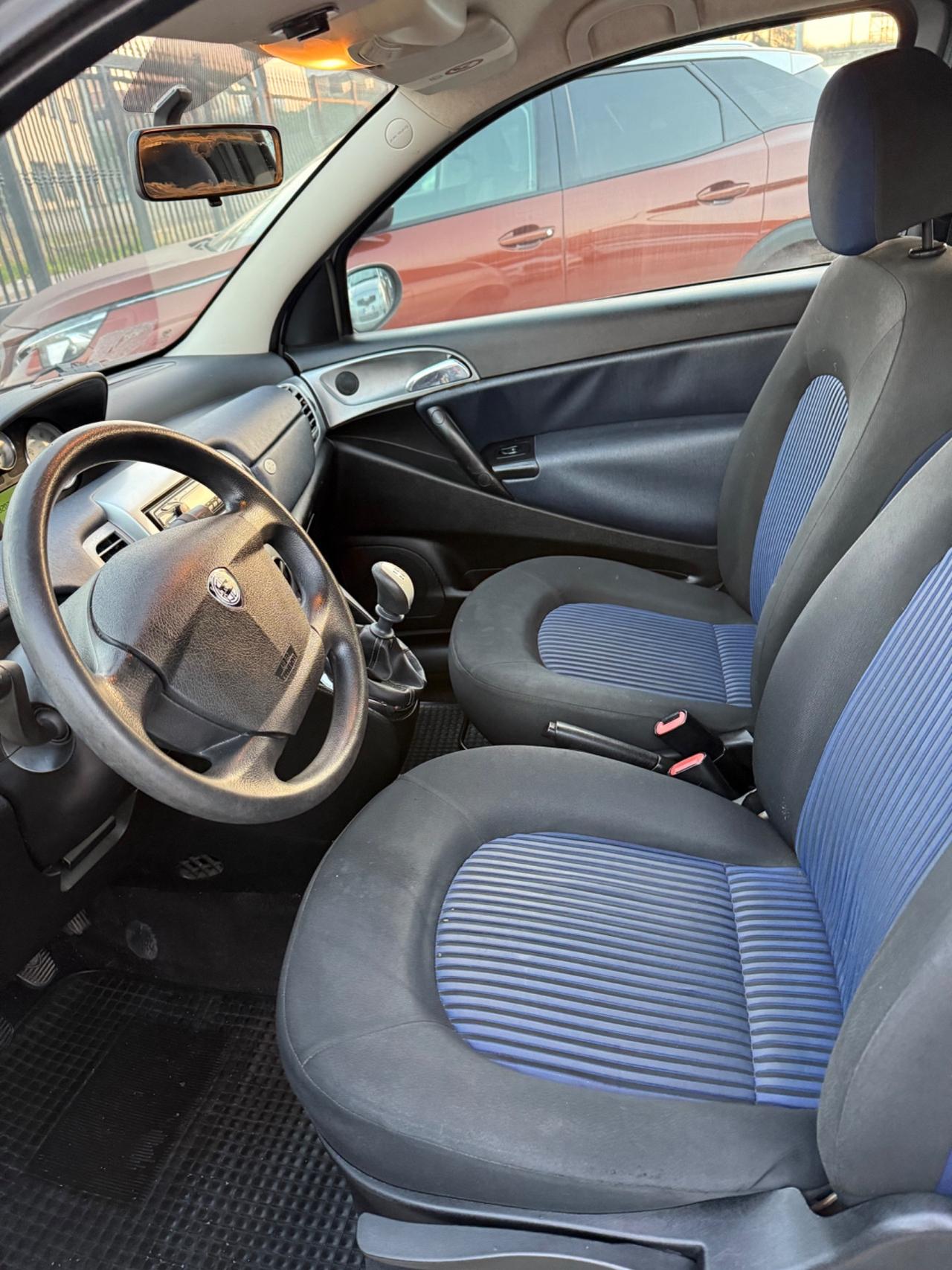 Lancia Ypsilon 1.2 Argento