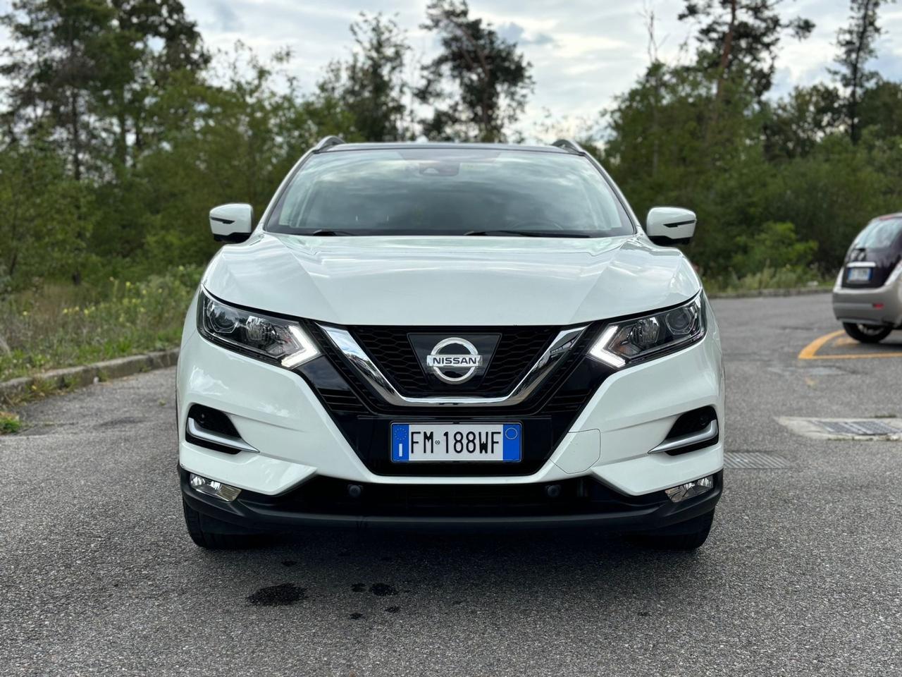 Nissan Qashqai 1.2 DIG-T *TETTO*NAVI*CAM360*