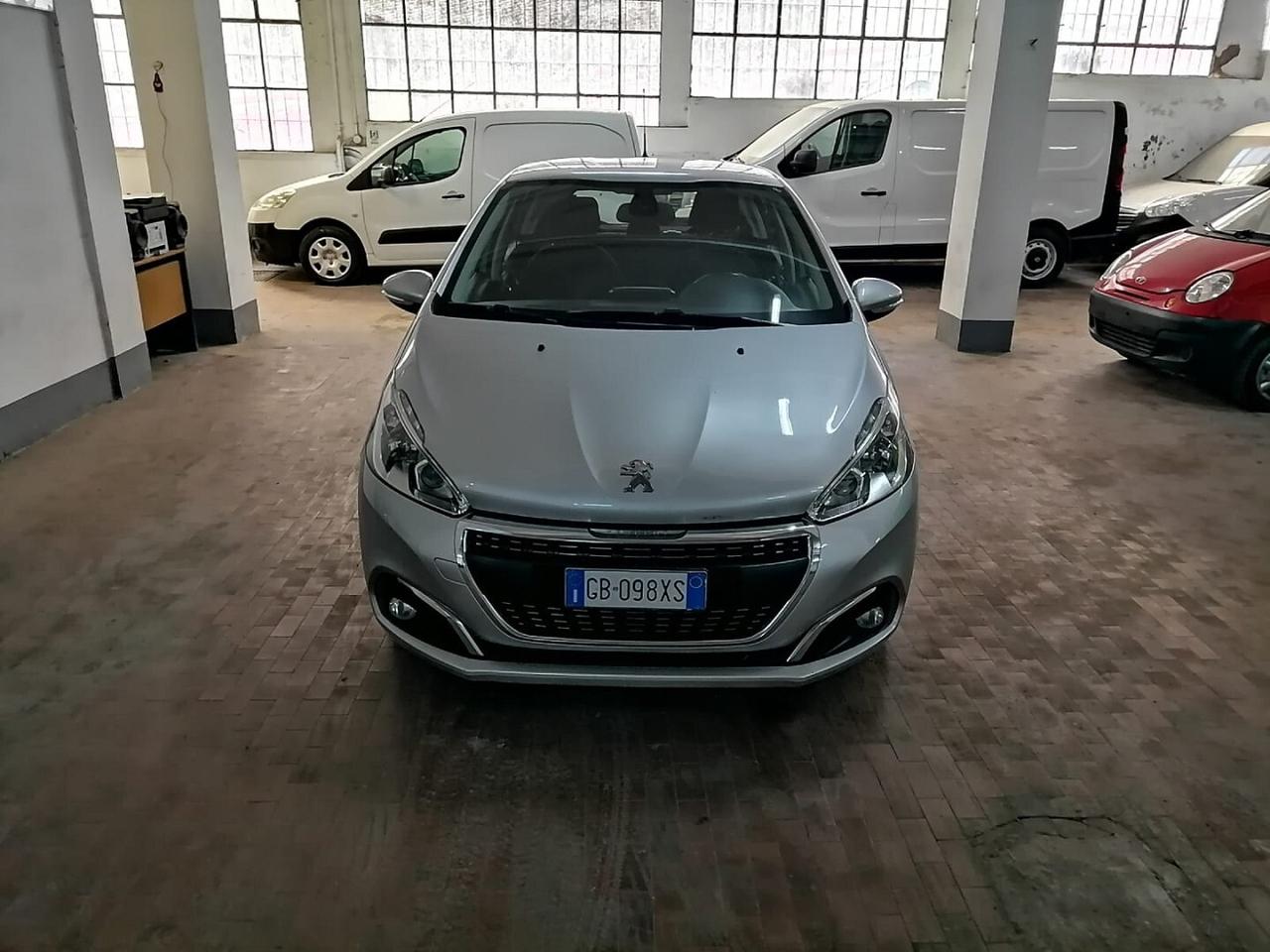 Peugeot 208 1.2 82cv 5P Allure Ok Neop.