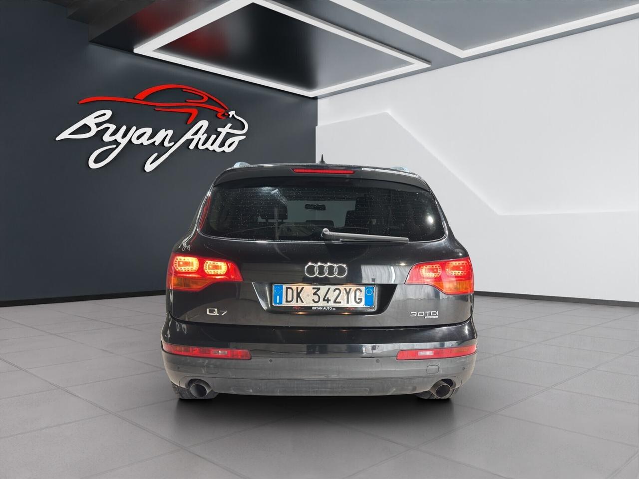Audi Q7 3.0 V6 TDI 233CV quattro tiptronic