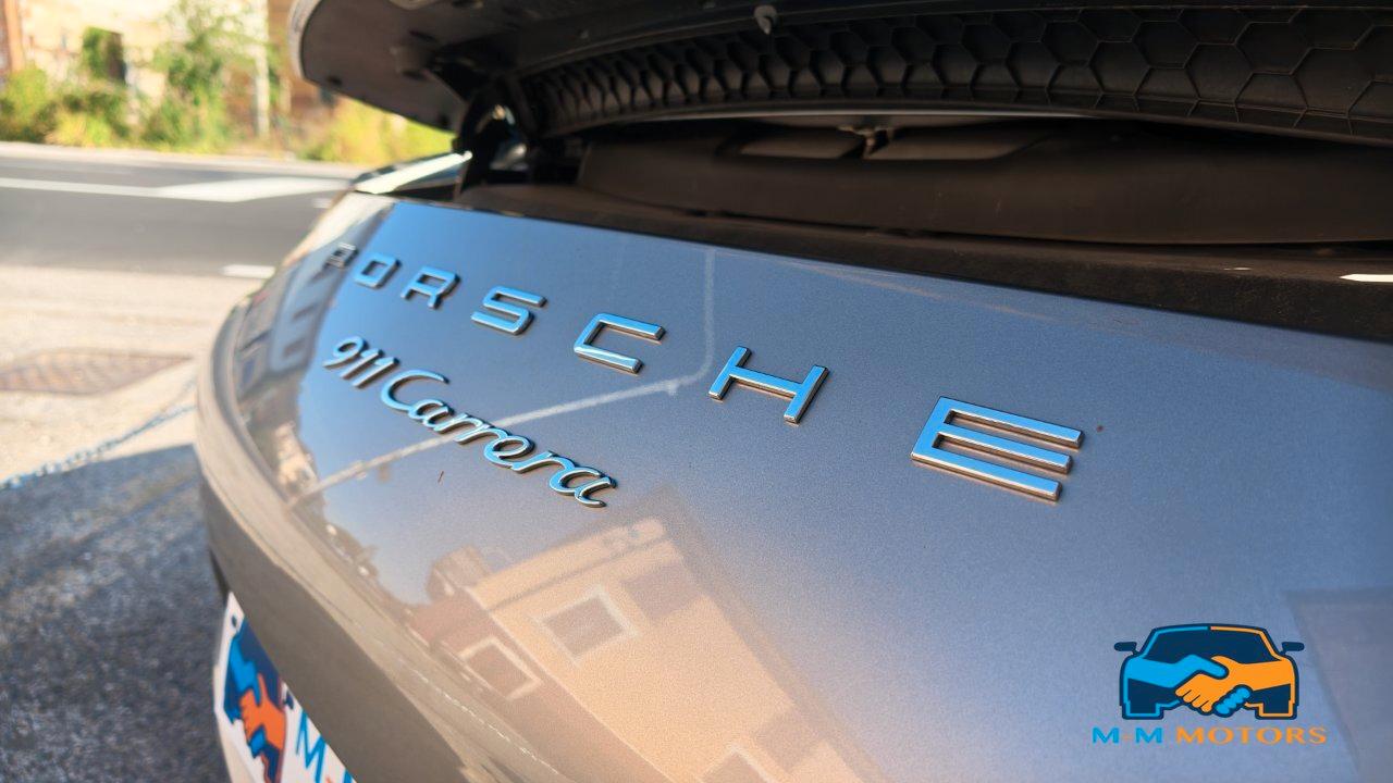 Porsche 911 Coupe 3.4 Carrera 4