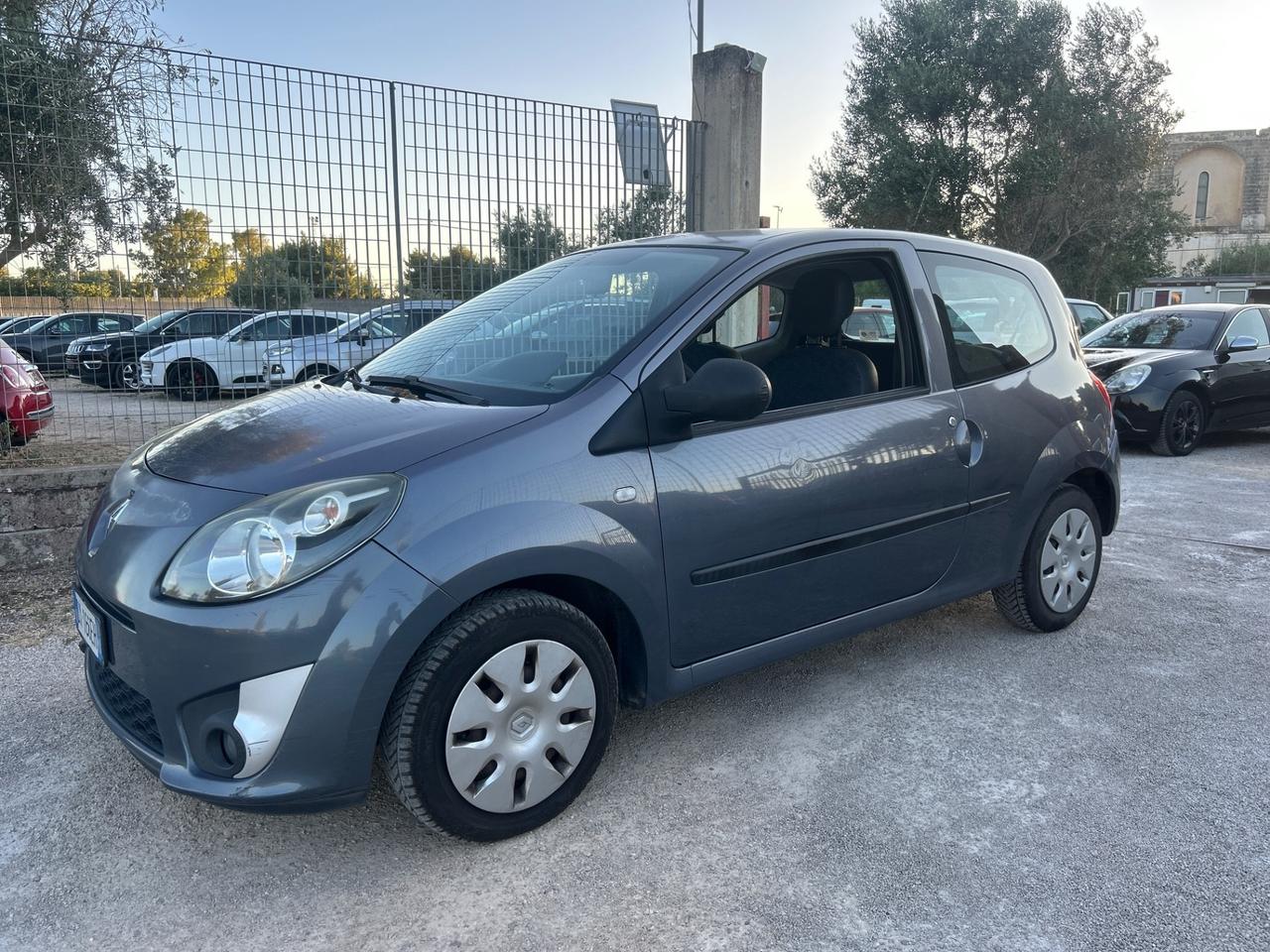 Renault Twingo 1.2 58 cv -2010 -CLIMA